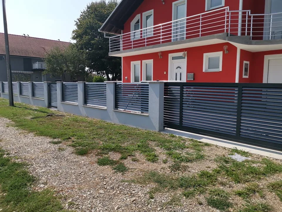 Izvedena ograda ili kapija AluProx 2