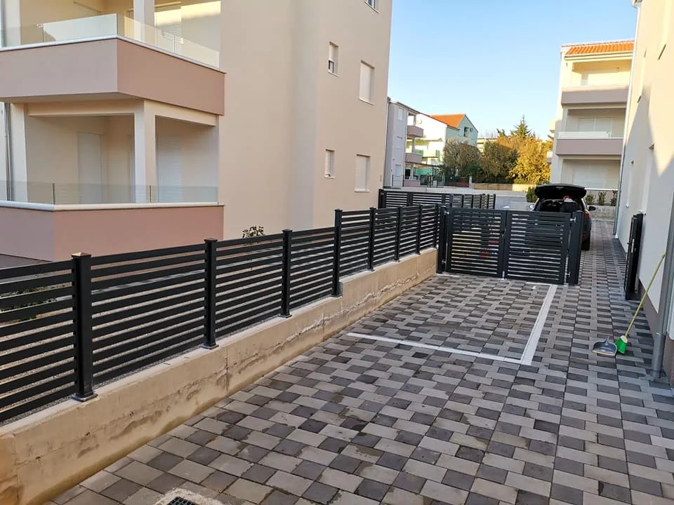 Kako odabrati aluminijumsku ogradu za svoj objekat