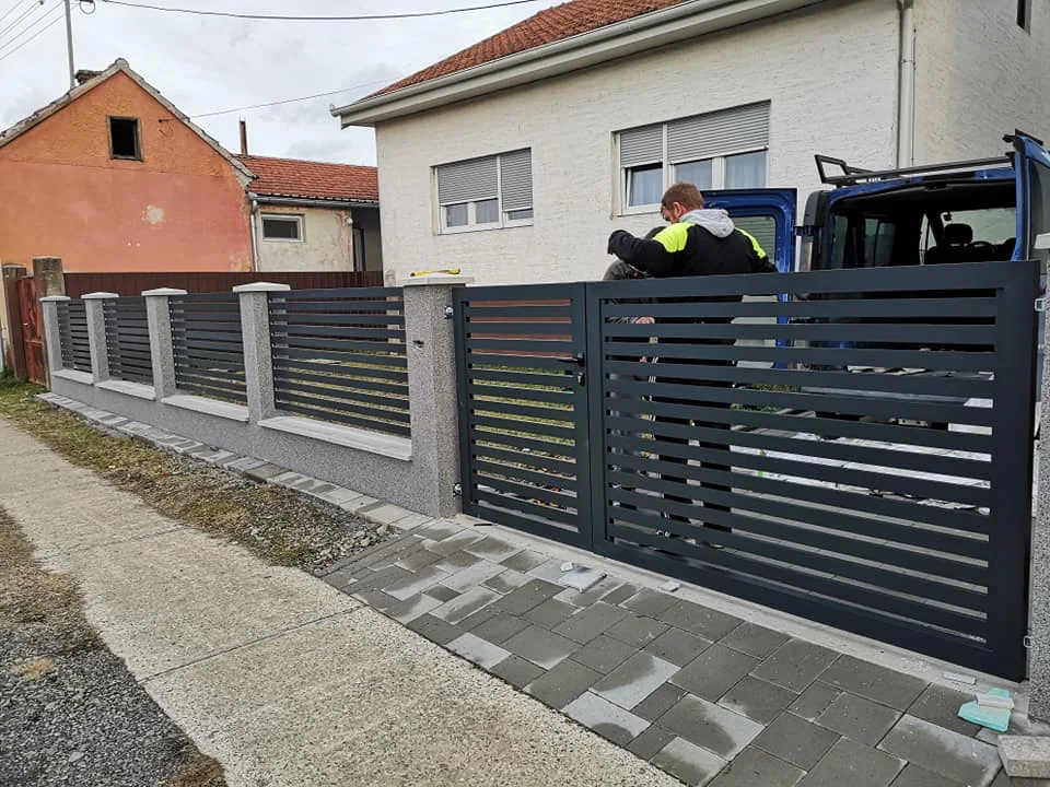 Izvedena ograda ili kapija AluProx