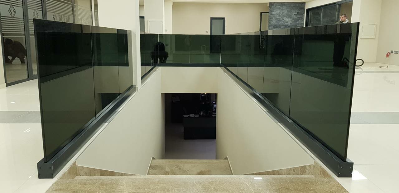 Staklena ograda za stepenište - galerija 17